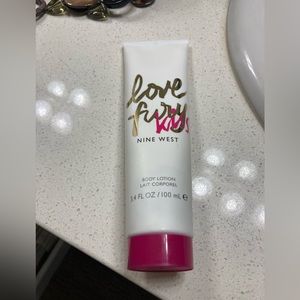 Nine West Loves Fury Kiss lotion